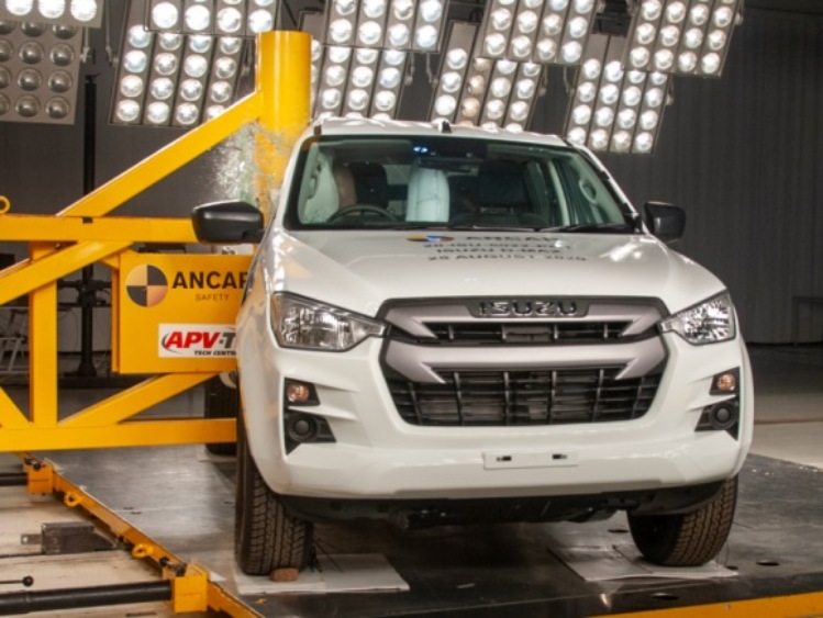 ISUZU D-MAX z 5 gwiazdkami Euro NCAP